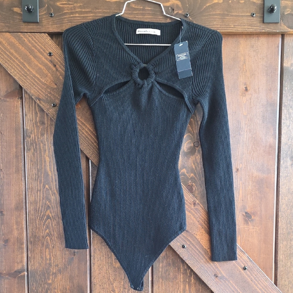 Abercrombie & Fitch NWT Cinched Front Bodysuit Size S Black